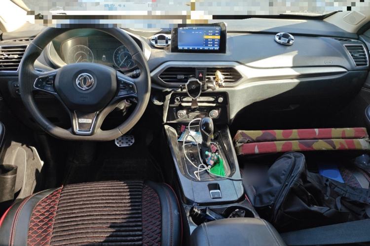 Used Dongfeng Fengon S560 2019 1.8L CVT Elite Model Center Console
