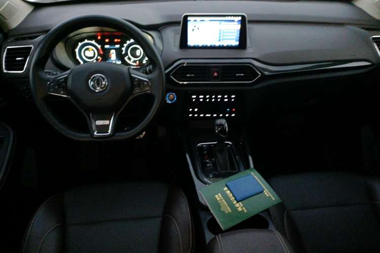 Used Dongfeng Fengon S560 2019 1.8L CVT Comfort Edition Center Console