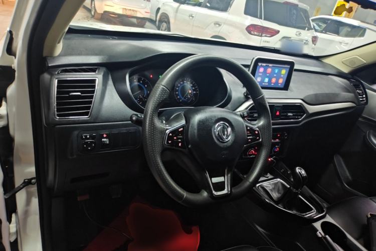 Used Dongfeng Fengon S560 2019 1.8L Manual Urban Model Center Console