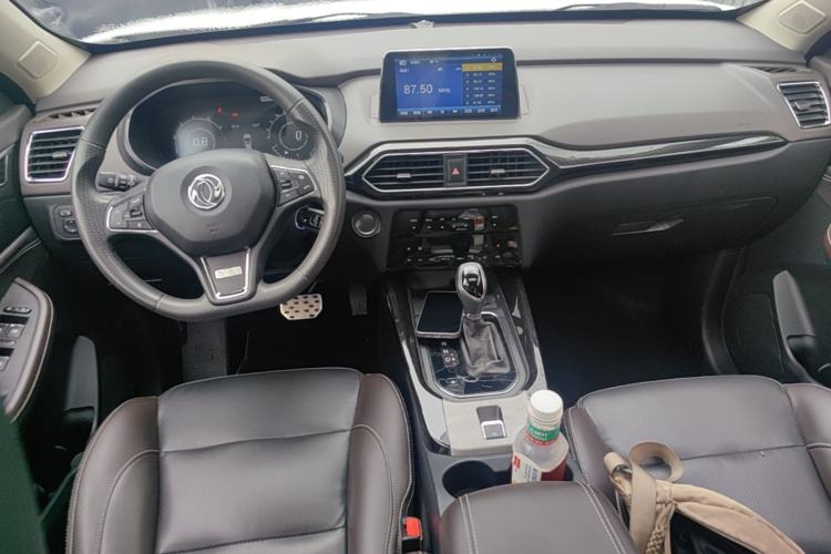 Used Dongfeng Fengon S560 2019 1.8L CVT Comfort Edition Center Console