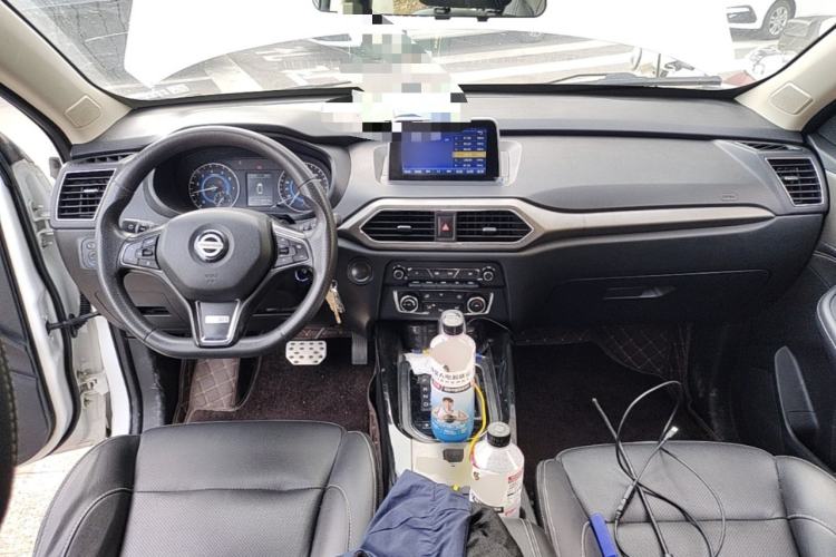 Used Dongfeng Fengon S560 2019 1.8L CVT Elite Model Center Console