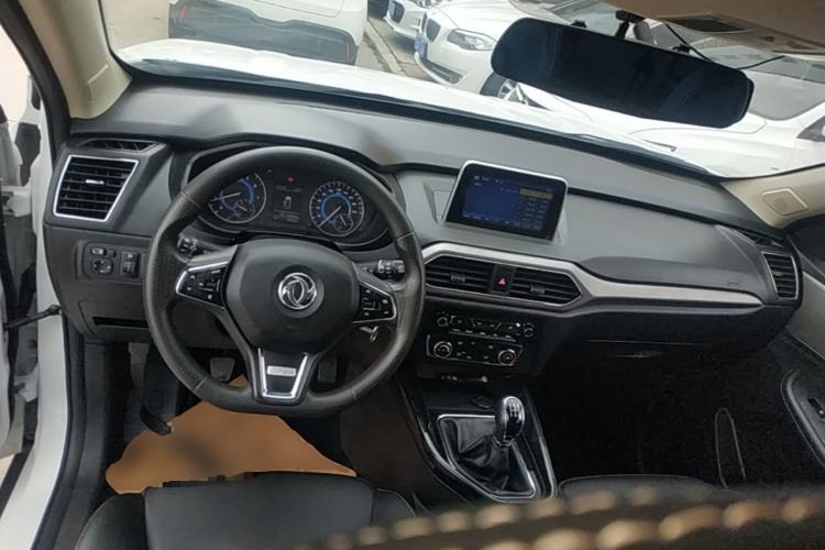 Used Dongfeng Fengon S560 2019 1.8L Manual Urban Model Center Console