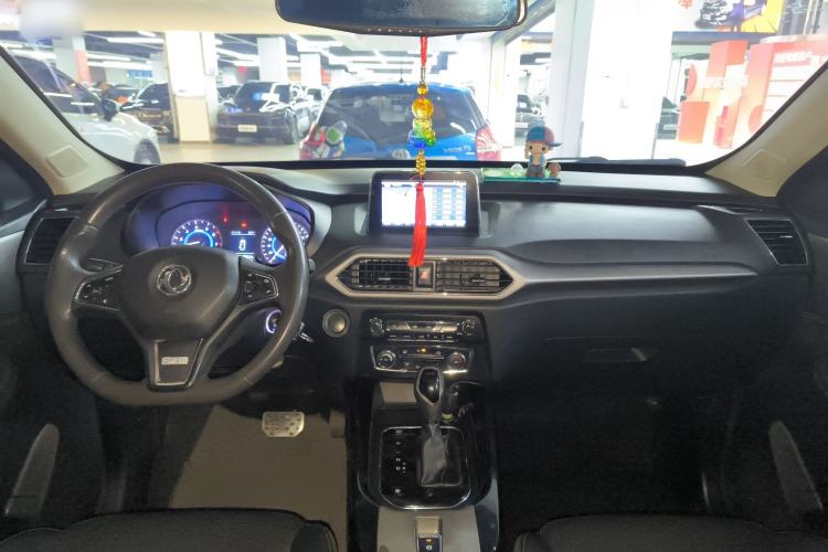 Used Dongfeng Fengon S560 2019 1.8L CVT Elite Model Center Console