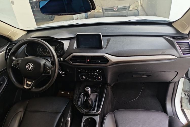 Used Dongfeng Fengon S560 2019 1.8L Manual Urban Model Center Console