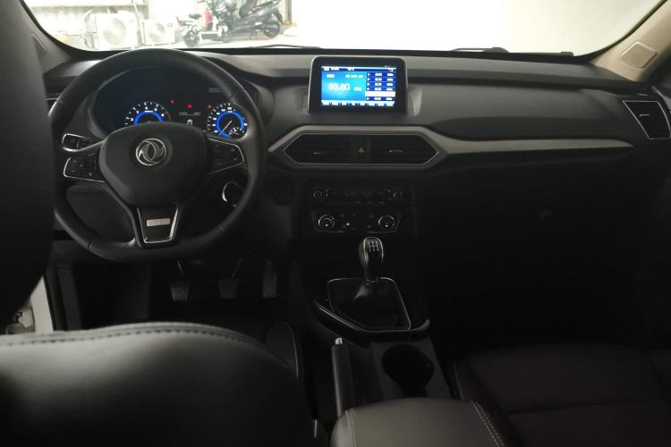 Used Dongfeng Fengon S560 2019 1.8L Manual Urban Model Center Console