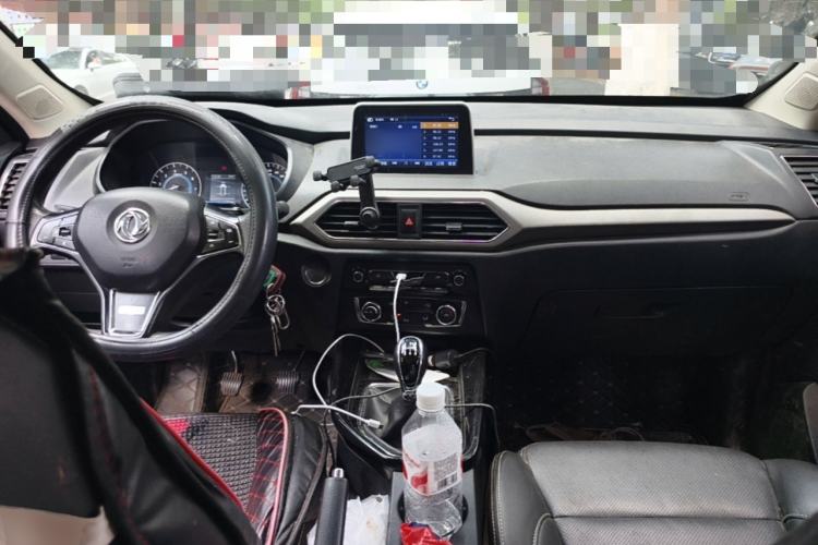 Used Dongfeng Fengon S560 2019 1.8L Manual Urban Model Center Console