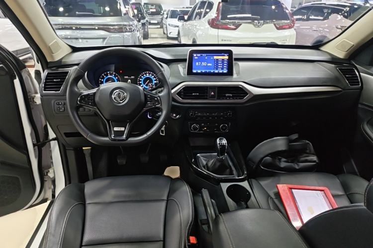 Used Dongfeng Fengon S560 2019 1.8L Manual Urban Model Center Console