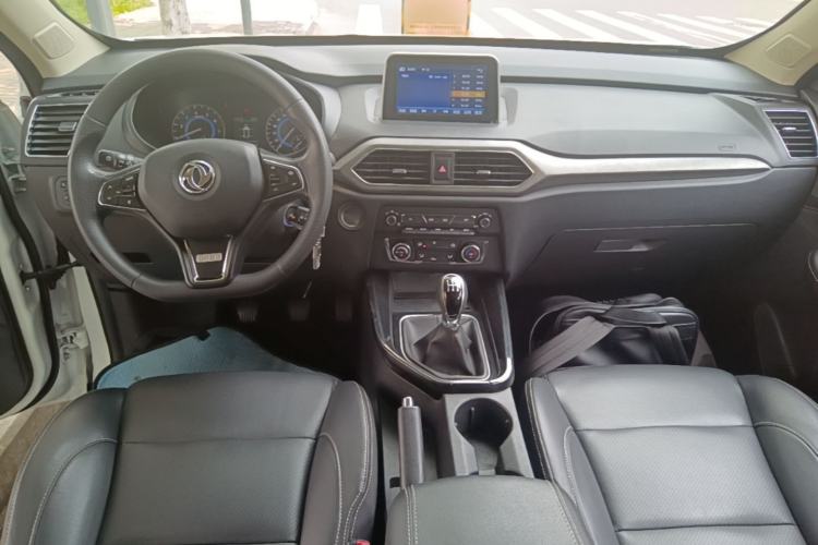 Used Dongfeng Fengon S560 2019 1.8L Manual Urban Model Center Console