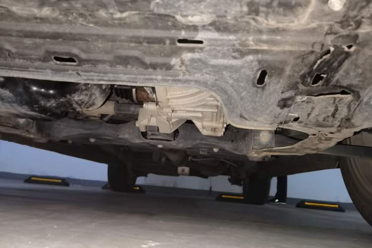 Used Dongfeng Fengon S560 2019 1.8L Manual Urban Model Chassis Front