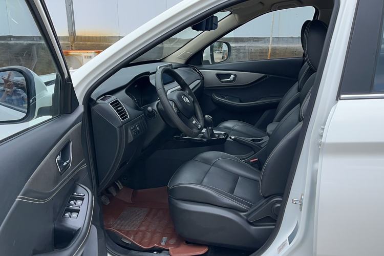 Used Dongfeng Fengon S560 2019 1.8L Manual Urban Model Driver Seat
