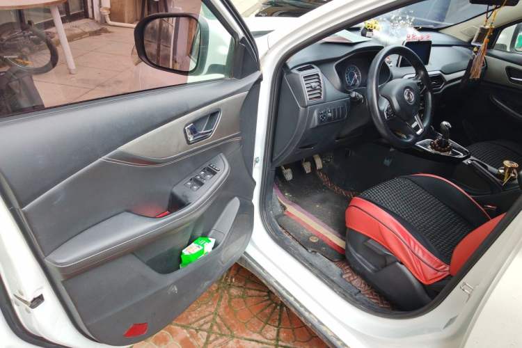 Used Dongfeng Fengon S560 2019 1.8L Manual Urban Model Driver Seat