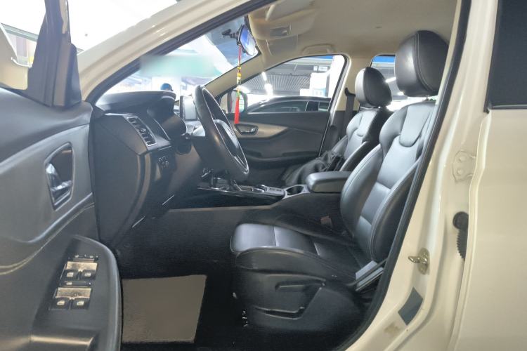 Used Dongfeng Fengon S560 2019 1.8L CVT Elite Model Driver Seat