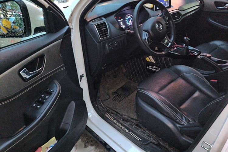 Used Dongfeng Fengon S560 2019 1.8L Manual Urban Model Driver Seat