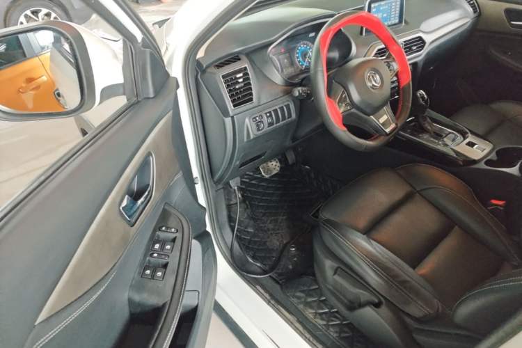 Used Dongfeng Fengon S560 2019 1.8L CVT Elite Model Driver Seat
