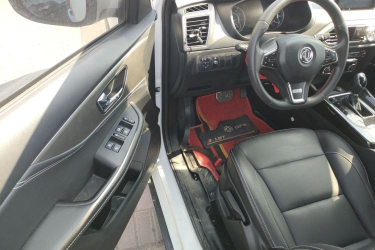 Used Dongfeng Fengon S560 2019 1.8L CVT Elite Model Driver Seat