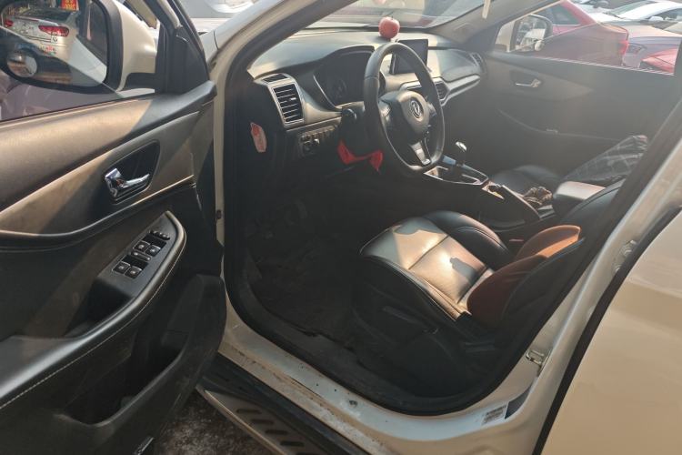 Used Dongfeng Fengon S560 2019 1.8L Manual Urban Model Driver Seat