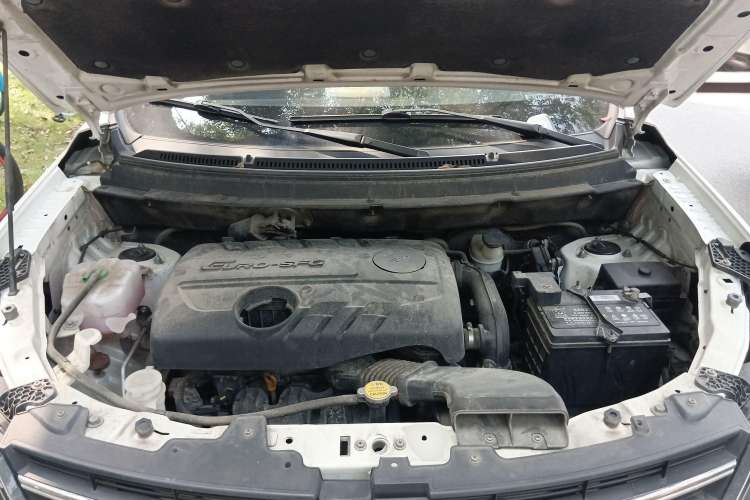 Used Dongfeng Fengon S560 2019 1.8L Manual Urban Model Engine Bay