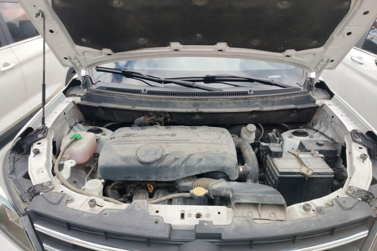 Used Dongfeng Fengon S560 2019 1.8L CVT Elite Model Engine Bay