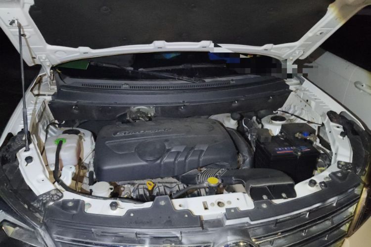 Used Dongfeng Fengon S560 2019 1.8L CVT Elite Model Engine Bay