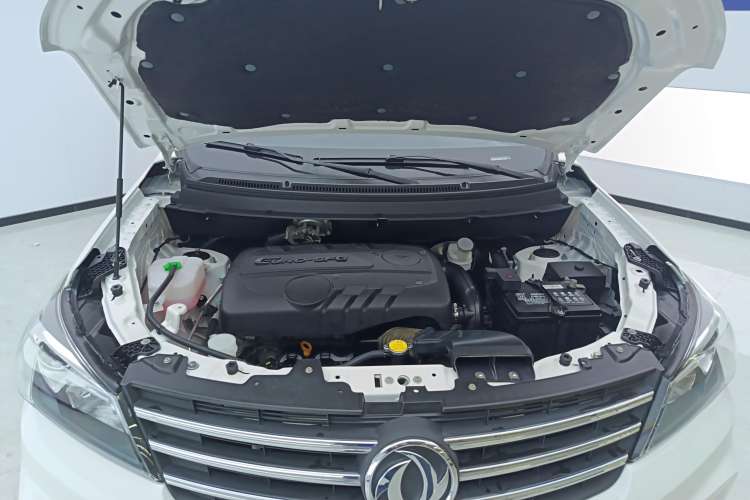 Used Dongfeng Fengon S560 2019 1.8L CVT Elite Model Engine Bay