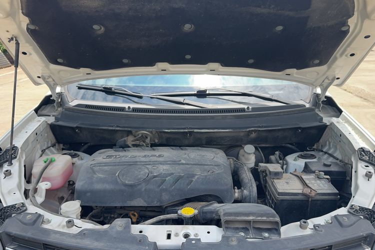 Used Dongfeng Fengon S560 2019 1.8L CVT Elite Model Engine Bay