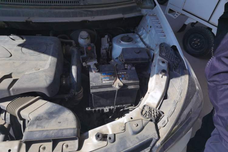 Used Dongfeng Fengon S560 2019 1.8L CVT Elite Model Engine Bay Left