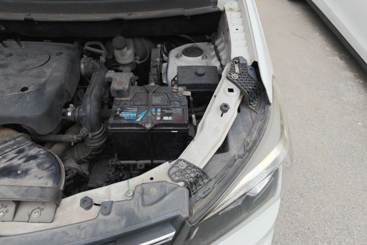 Used Dongfeng Fengon S560 2019 1.8L CVT Elite Model Engine Bay Left