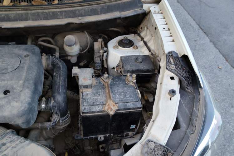 Used Dongfeng Fengon S560 2019 1.8L CVT Elite Model Engine Bay Left
