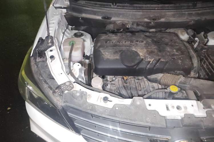 Used Dongfeng Fengon S560 2019 1.8L CVT Elite Model Engine Bay Right