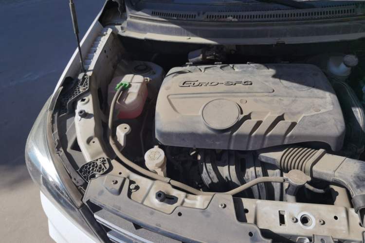 Used Dongfeng Fengon S560 2019 1.8L CVT Elite Model Engine Bay Right
