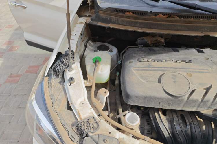 Used Dongfeng Fengon S560 2019 1.8L Manual Urban Model Engine Bay Right
