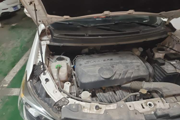 Used Dongfeng Fengon S560 2019 1.8L CVT Elite Model Engine Bay Right