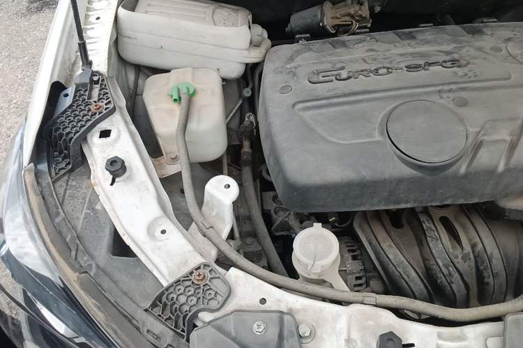 Used Dongfeng Fengon S560 2019 1.8L CVT Elite Model Engine Bay Right