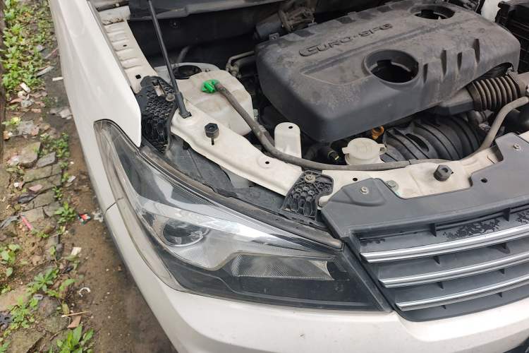 Used Dongfeng Fengon S560 2019 1.8L Manual Urban Model Engine Bay Right