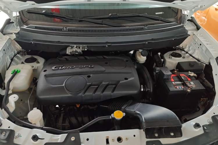 Used Dongfeng Fengon S560 2019 1.8L CVT Elite Model Engine Bay