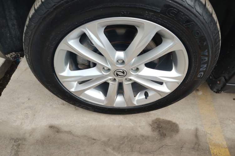 Used Dongfeng Fengon S560 2019 1.8L CVT Elite Model Exterior 1
