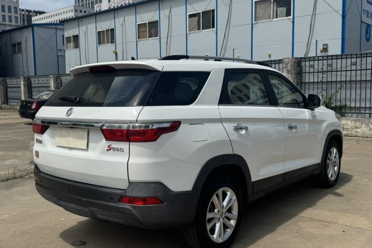 Used Dongfeng Fengon S560 2019 1.8L CVT Elite Model Exterior 1