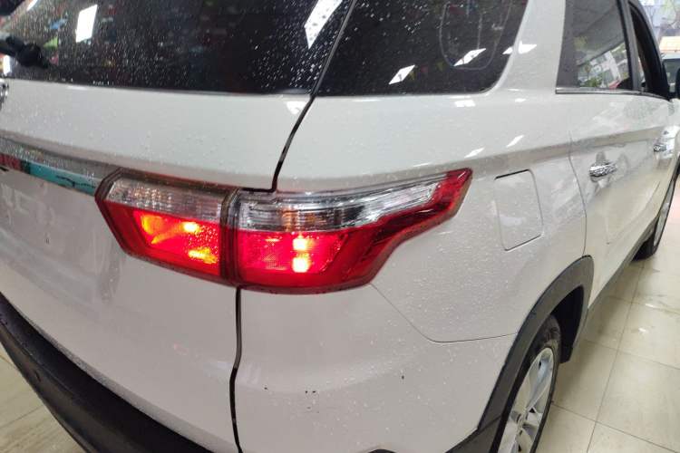 Used Dongfeng Fengon S560 2019 1.8L CVT Elite Model Exterior 3