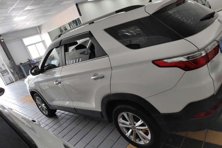 Used Dongfeng Fengon S560 2019 1.8L Manual Urban Model Exterior 5