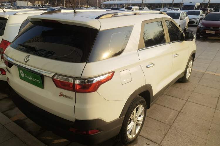 Used Dongfeng Fengon S560 2019 1.8L CVT Elite Model Exterior 5