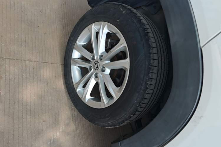 Used Dongfeng Fengon S560 2019 1.8L Manual Urban Model Exterior 5