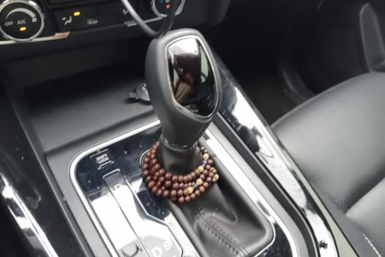 Used Dongfeng Fengon S560 2019 1.8L CVT Elite Model Gear Lever