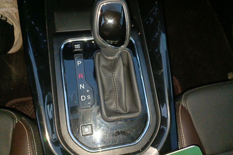 Used Dongfeng Fengon S560 2019 1.8L CVT Comfort Edition Gear Lever