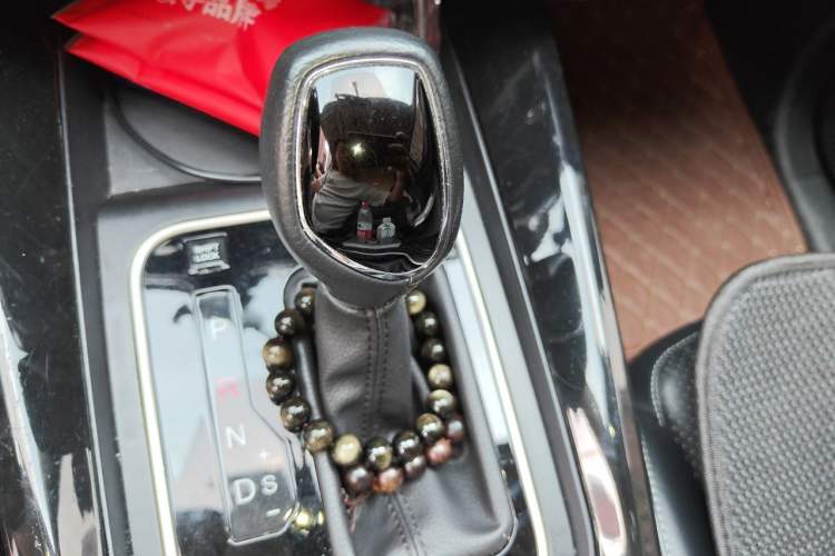 Used Dongfeng Fengon S560 2019 1.8L CVT Elite Model Gear Lever