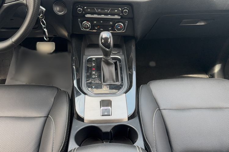 Used Dongfeng Fengon S560 2019 1.8L CVT Elite Model Gear Lever