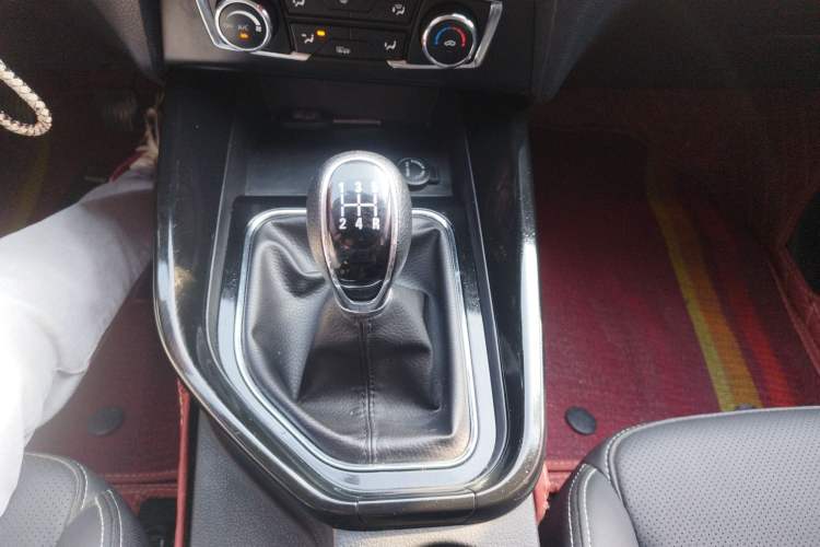 Used Dongfeng Fengon S560 2019 1.8L Manual Urban Model Gear Lever
