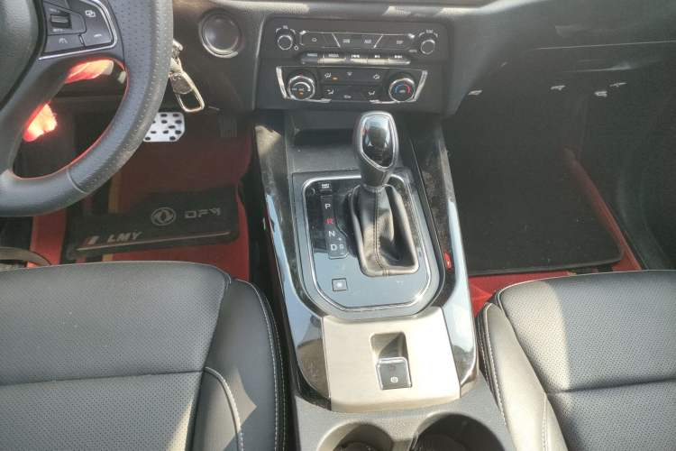 Used Dongfeng Fengon S560 2019 1.8L CVT Elite Model Gear Lever
