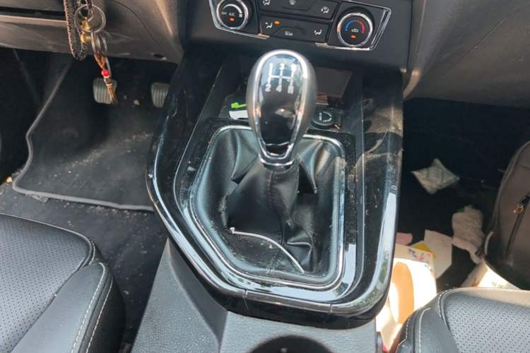 Used Dongfeng Fengon S560 2019 1.8L Manual Urban Model Gear Lever