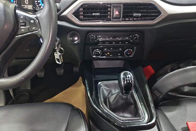 Used Dongfeng Fengon S560 2019 1.8L Manual Urban Model Gear Lever