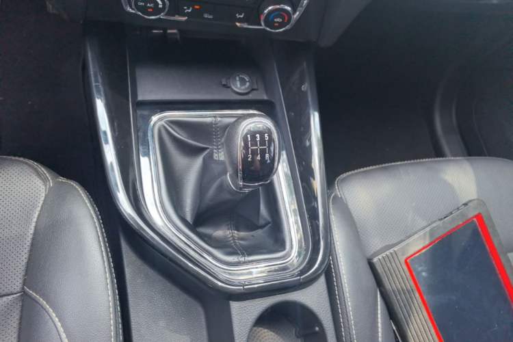 Used Dongfeng Fengon S560 2019 1.8L Manual Urban Model Gear Lever